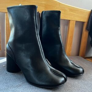Tabi Boots